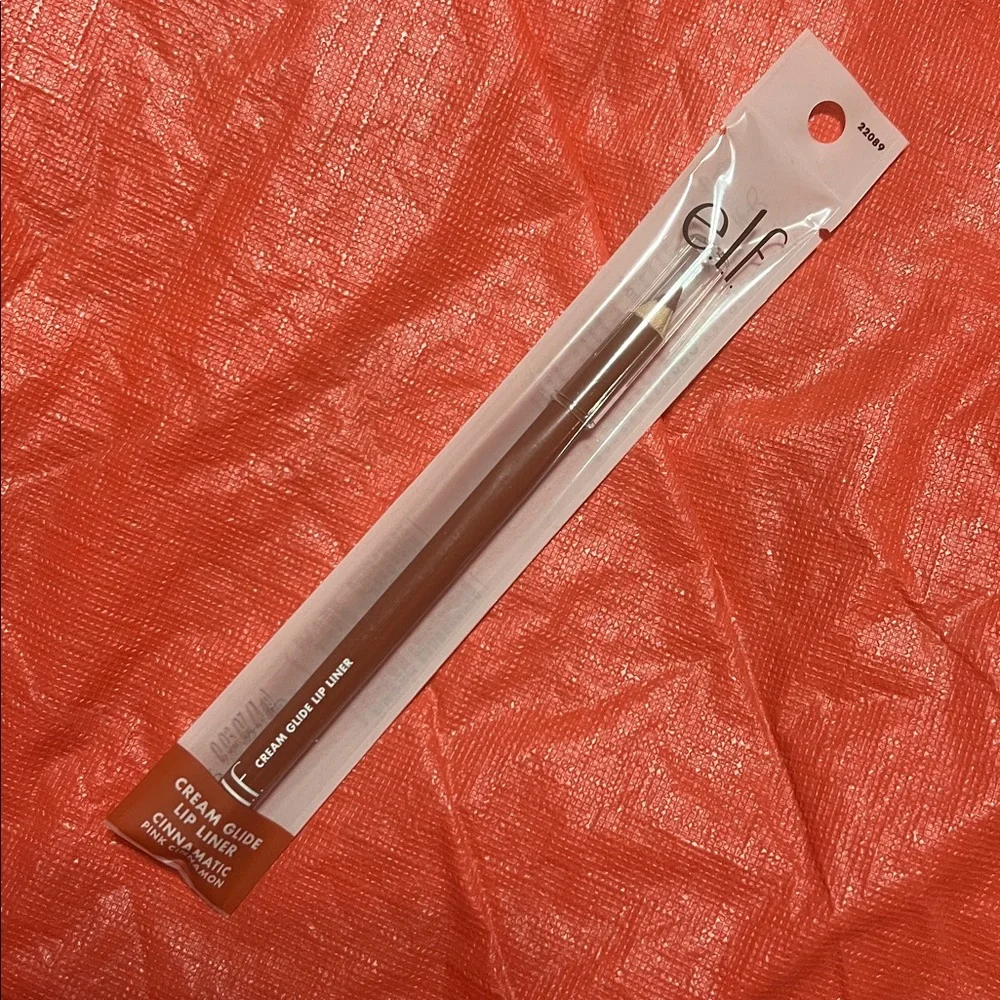 NIB 2pc e.l.f. glow Reviver Lip Oil & Cream Glide Lip Liner